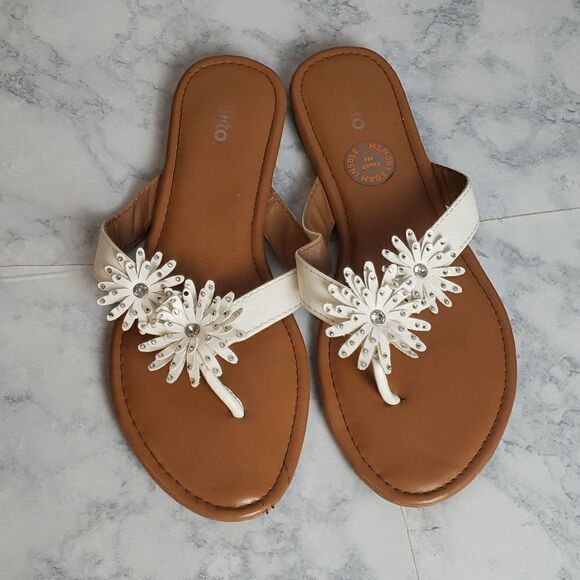 Billito Flower Sandals   - Picture 1 of 5